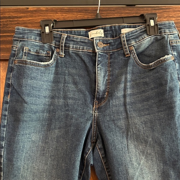 Wonderly Denim Blue Jeans - Picture 3 of 9